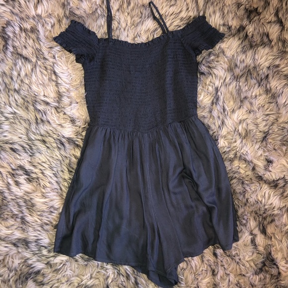 Smocked Off-The-Shoulder American Eagle Romper - Picture 3 of 5